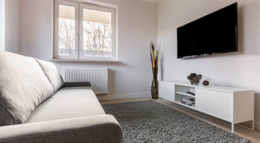 Illustration pour montrer l'ajout d'une télévision mais également d'un canapé dans un logement meublé