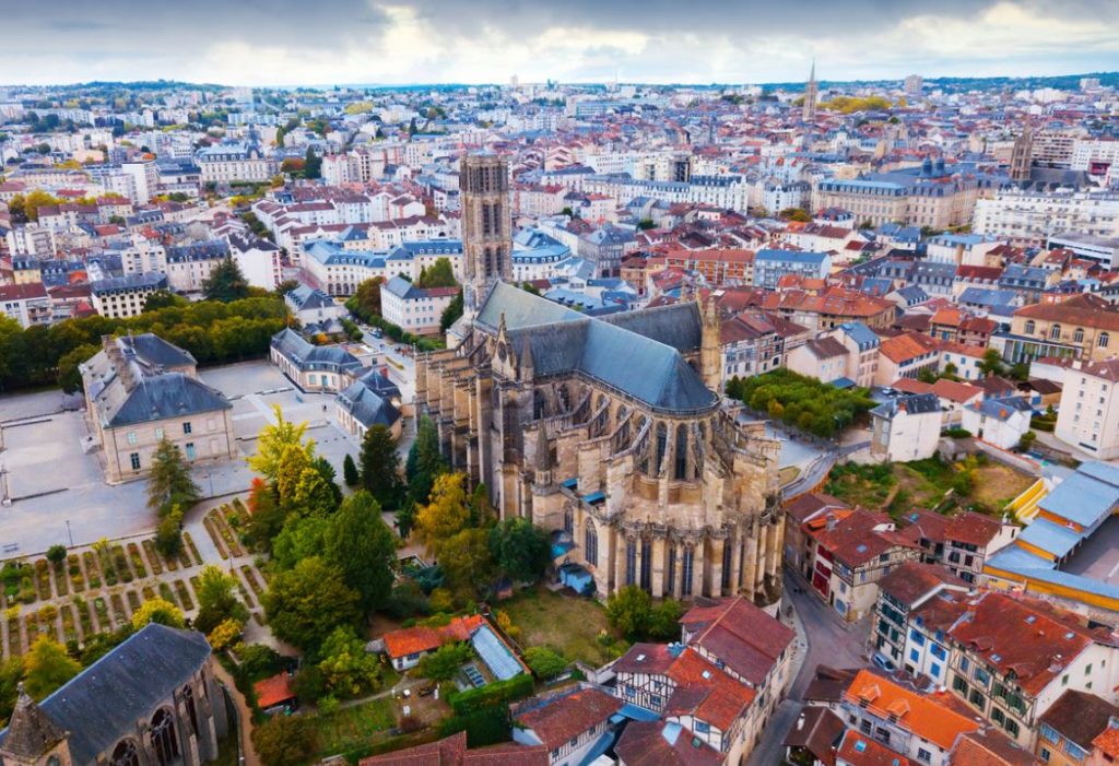 image montrant la ville de Limoges pour le top 3 des villes où investir en France